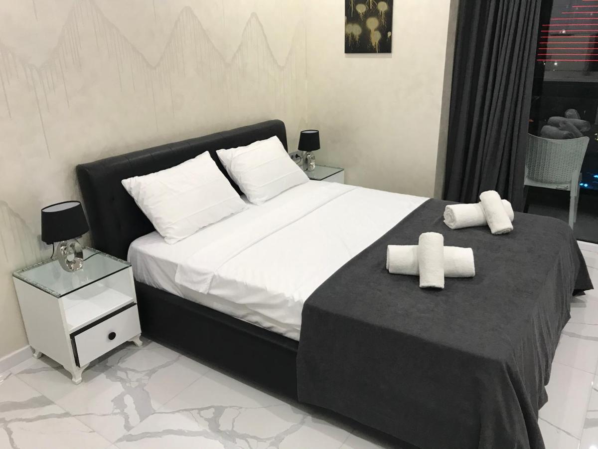 Black Sea VI Dari Apartments Батумі Екстер'єр фото