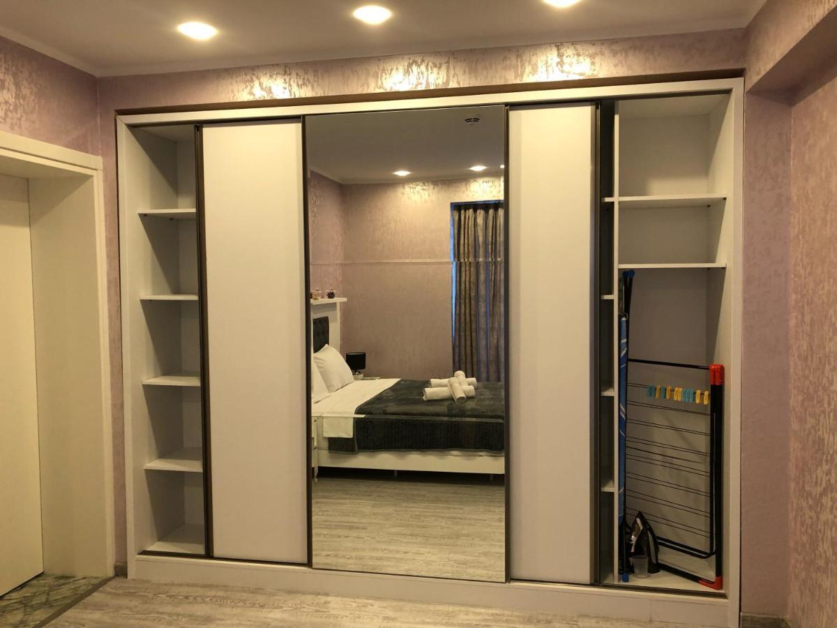 Black Sea VI Dari Apartments Батумі Екстер'єр фото