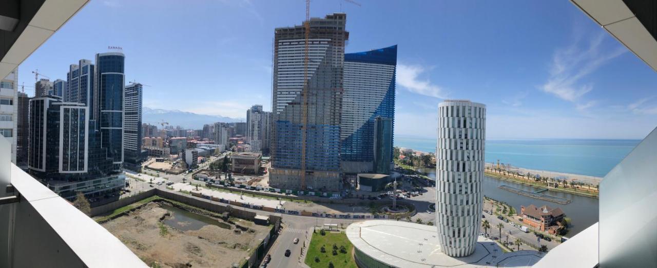 Black Sea VI Dari Apartments Батумі Екстер'єр фото