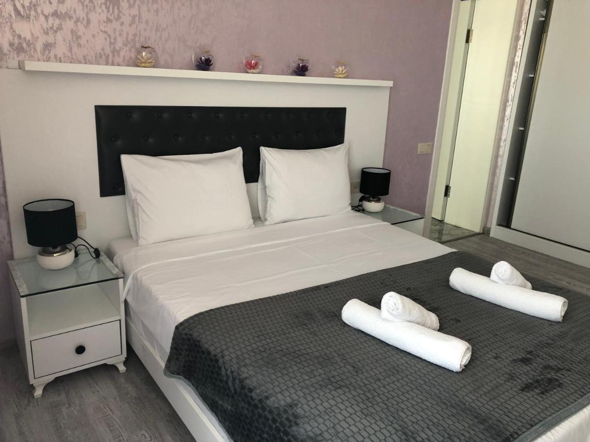 Black Sea VI Dari Apartments Батумі Екстер'єр фото